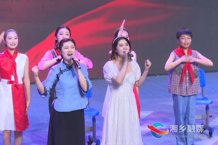 小組唱《100年》。.jpg